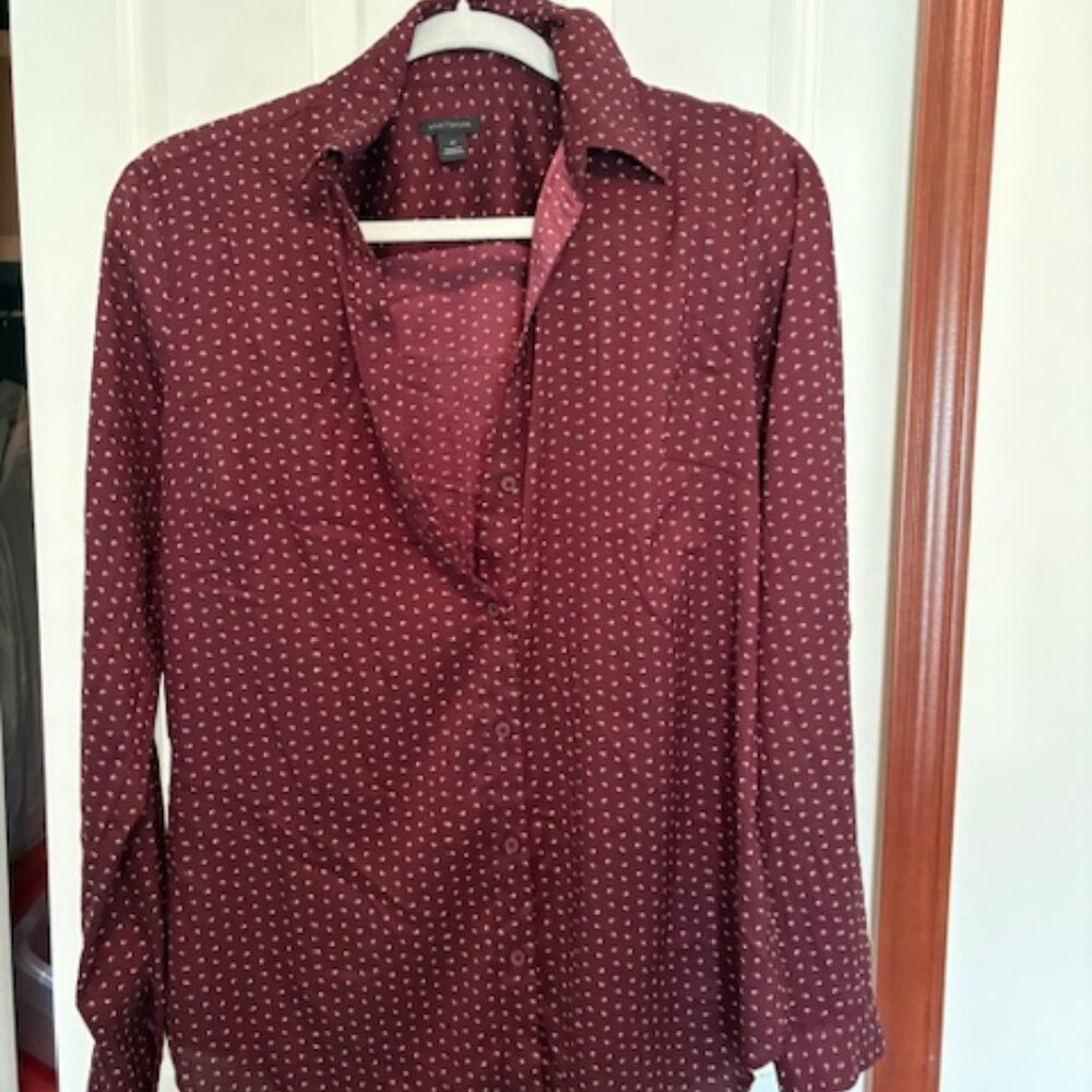 Ann Taylor Blouse in Burgundy, Medium no stretch button down